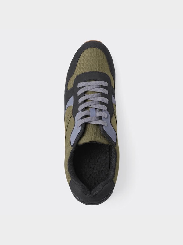 ジョグスニーカー+E