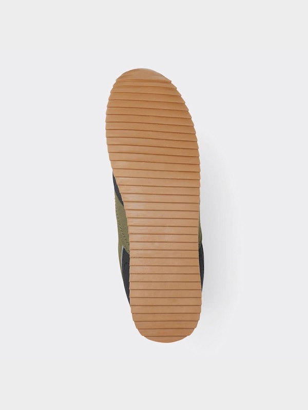 ジョグスニーカー+E