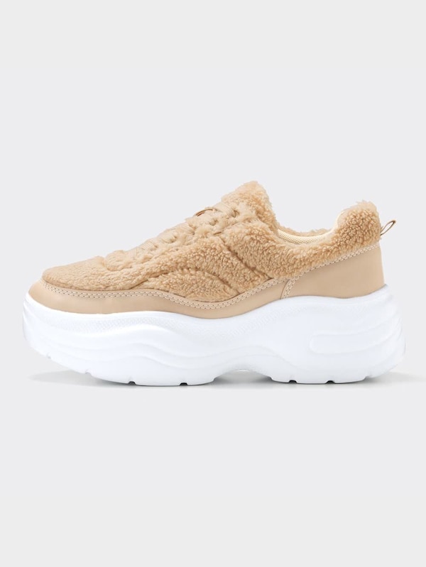 ボアスニーカー