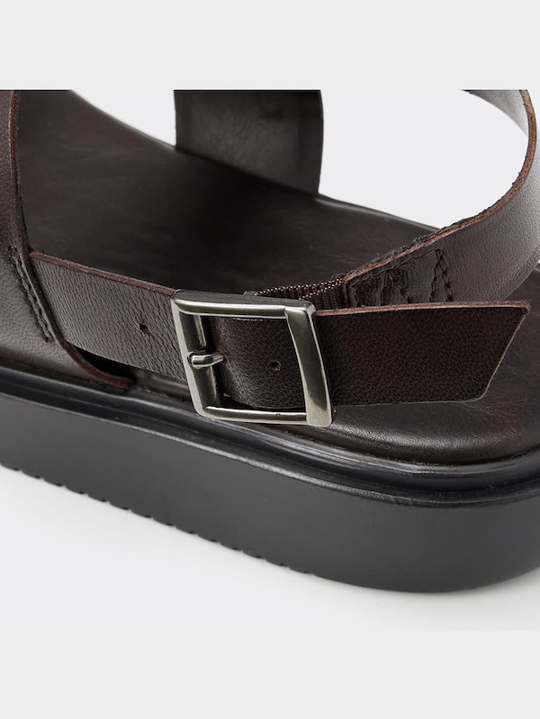 リアルレザーストラップサンダル+E