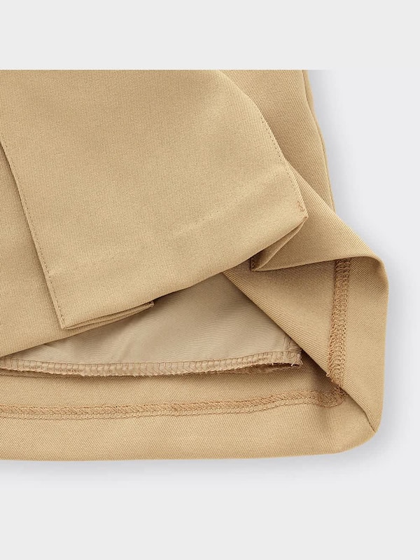 タックショートパンツ