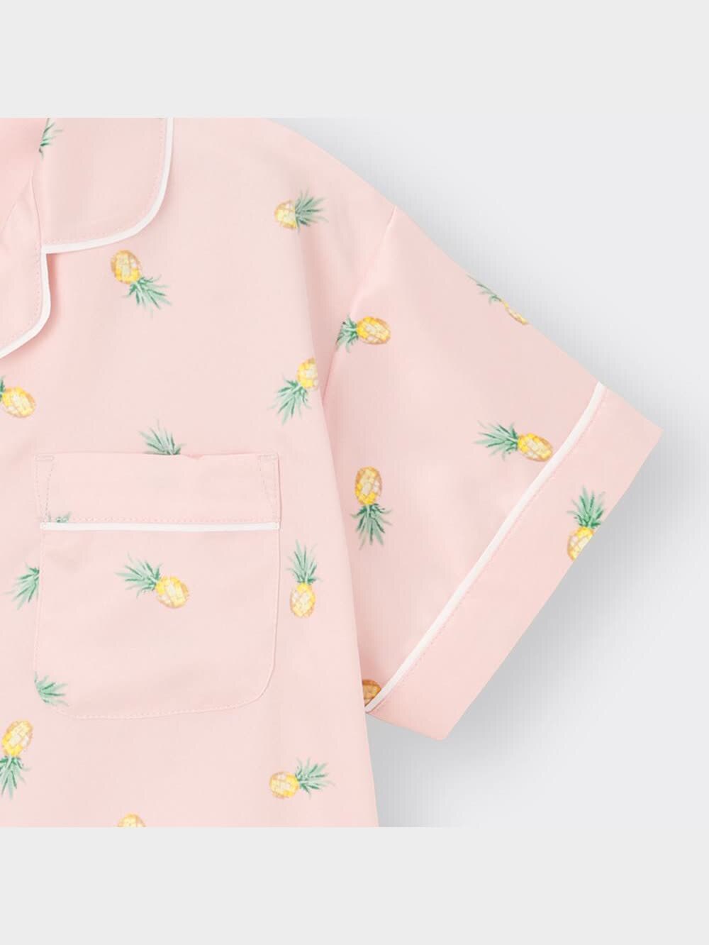 GU公式 | GIRLSサテンパジャマ(半袖&ショートパンツ)(パイナップル)+E