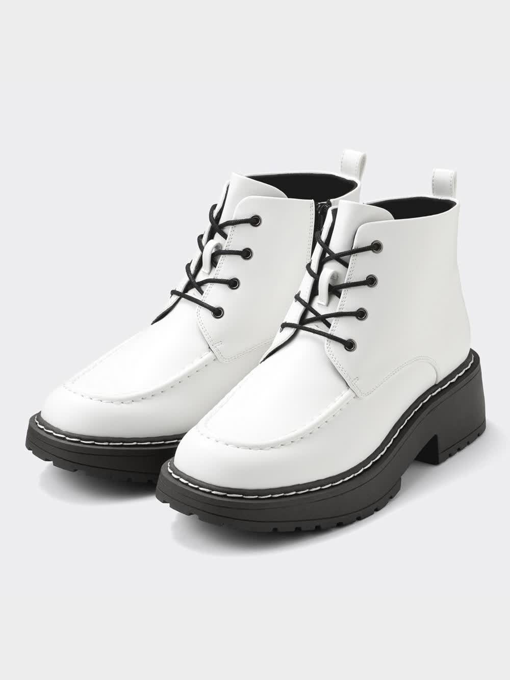 【関税込み】Courreges アンクルブーツ Courreges(クレージュ) ブーツ(レディース) - 海外通販のBUYMA