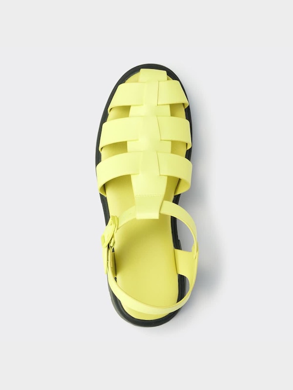 ボリュームソールグルカサンダル