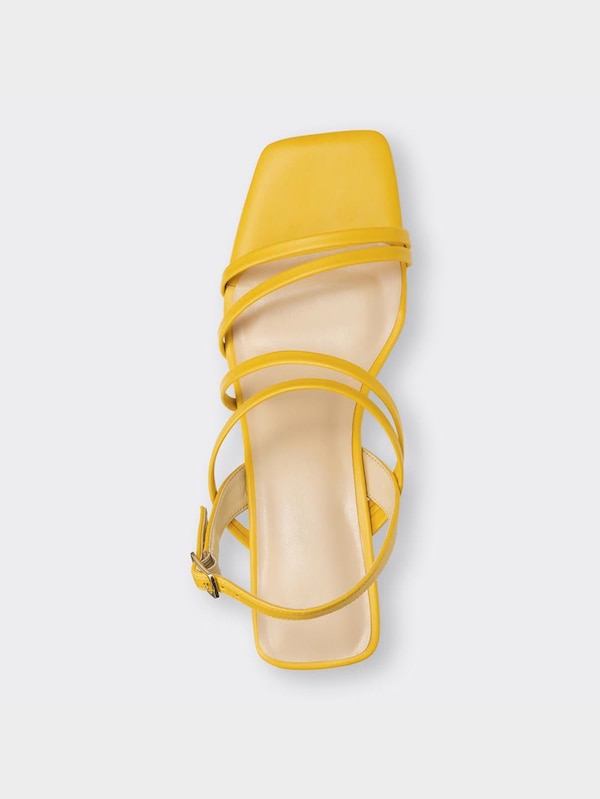 ナローストラップクリアヒールサンダル