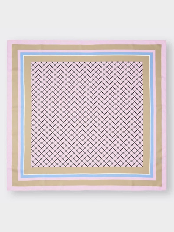 モノグラムスカーフ