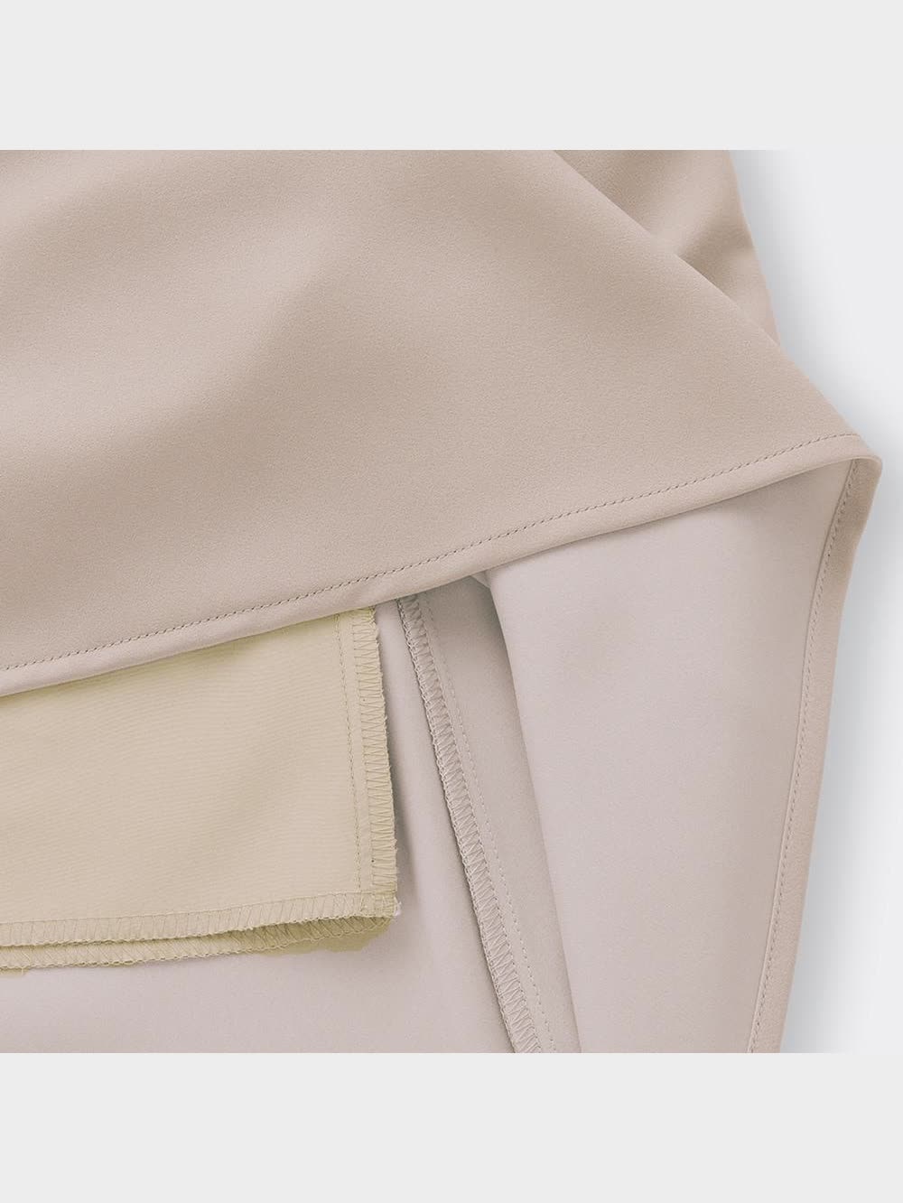 GU公式 | サテンロングスカートQ+E