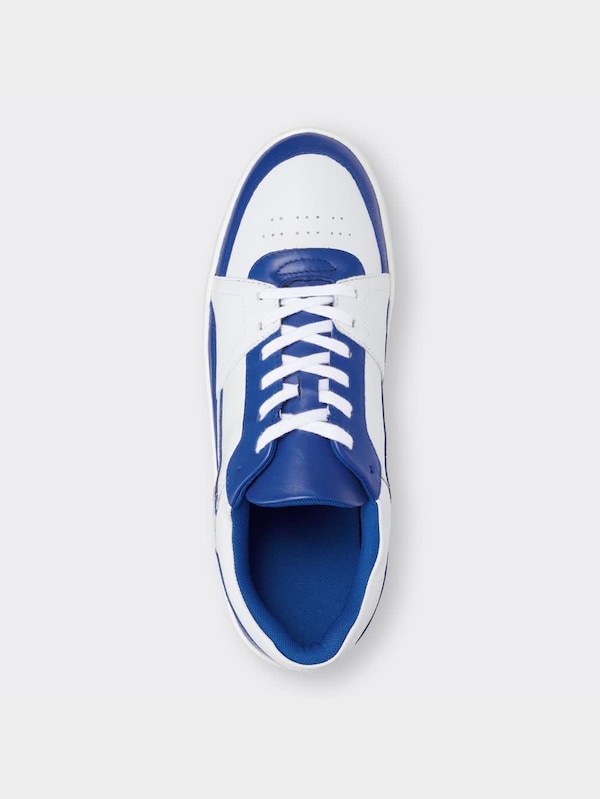 リアルレザーコートスニーカー+E