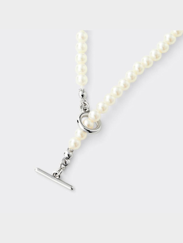 パールライクロングネックレス