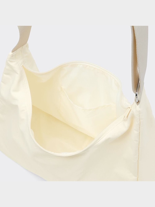 ラウンドショルダーバッグ