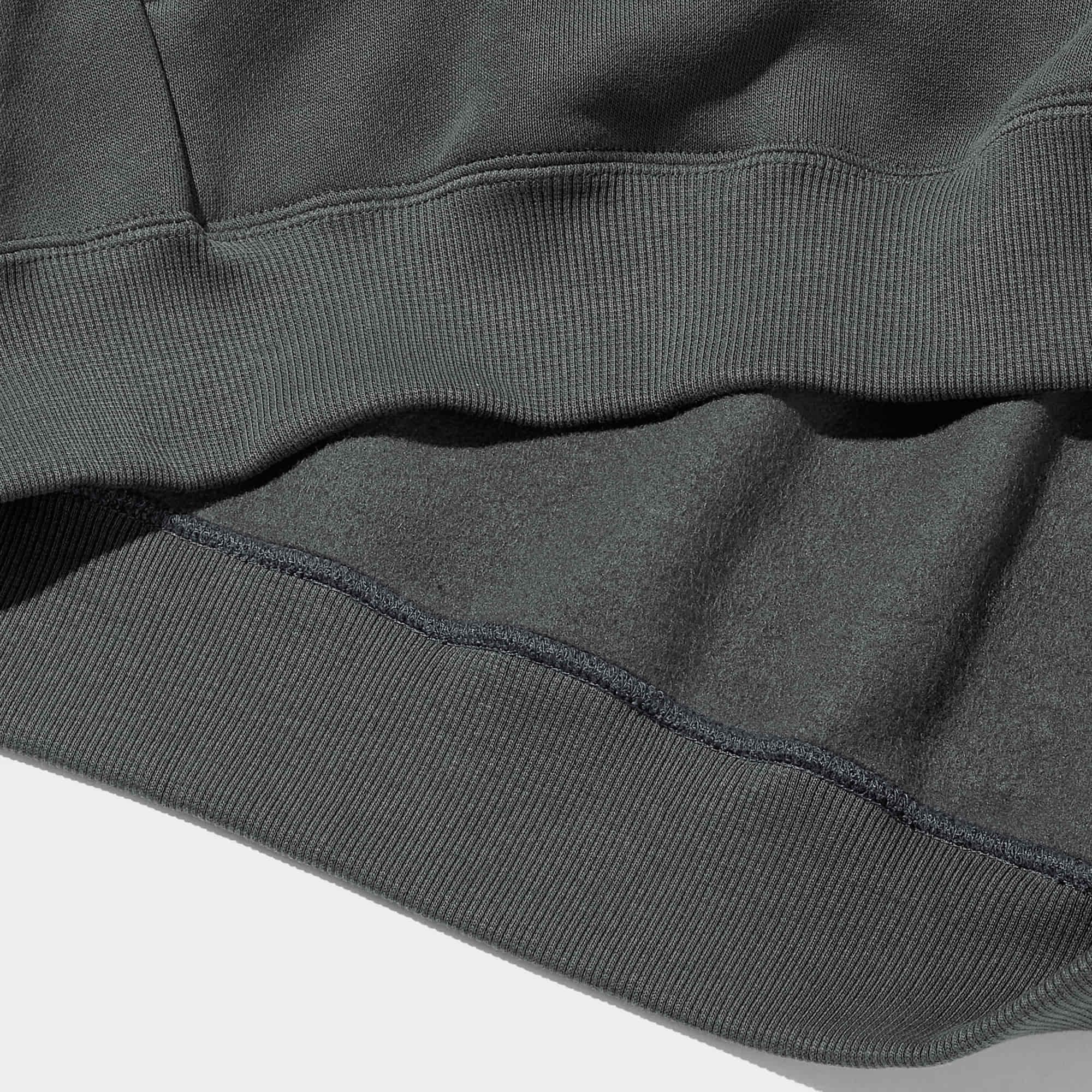 https://image.uniqlo.com/GU/ST3/jp/imagesgoods/348619/feature/jpgoods_348619_feature1.jpg