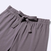 https://image.uniqlo.com/GU/ST3/jp/imagesgoods/348900/feature/jpgoods_348900_feature2.jpg