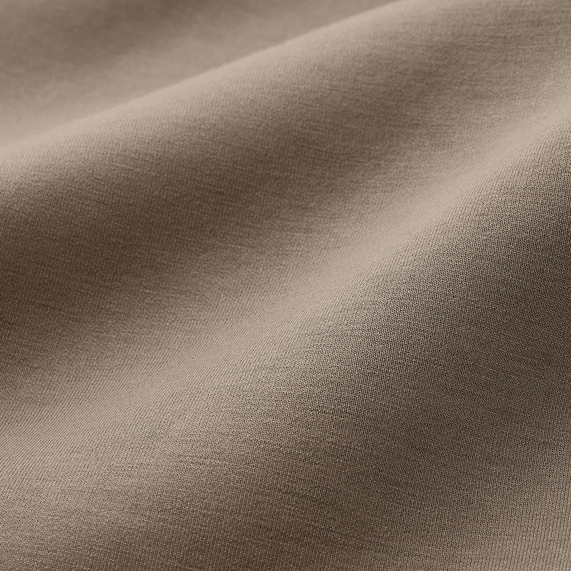 https://image.uniqlo.com/GU/ST3/jp/imagesgoods/352074/feature/jpgoods_352074_feature1.jpg