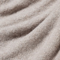 https://image.uniqlo.com/GU/ST3/jp/imagesgoods/352233/feature/jpgoods_352233_feature1.jpg