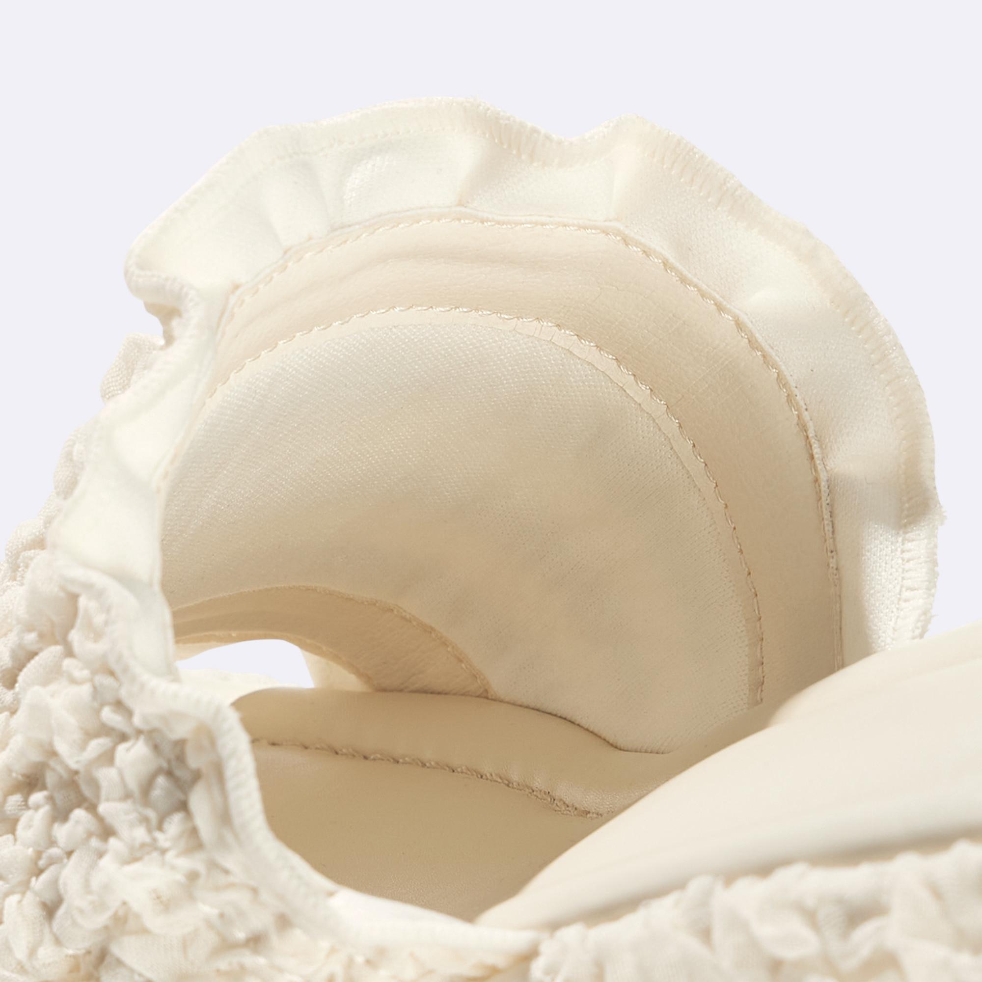 https://image.uniqlo.com/GU/ST3/jp/imagesgoods/355906/feature/jpgoods_355906_feature2.jpg
