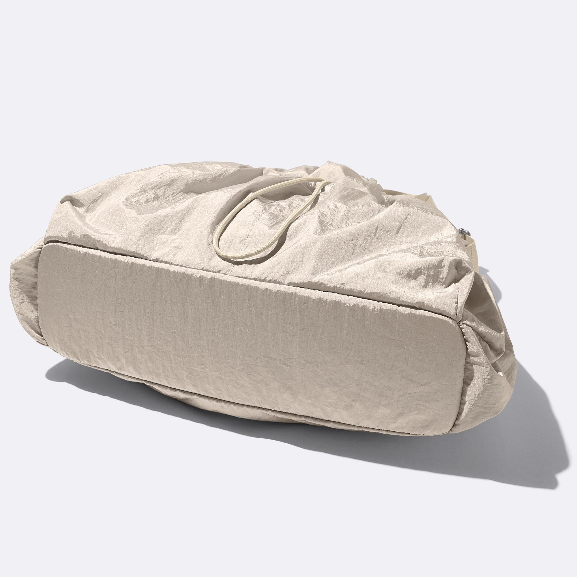 https://image.uniqlo.com/GU/ST3/jp/imagesgoods/355937/feature/jpgoods_355937_feature1.jpg