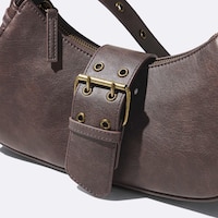 https://image.uniqlo.com/GU/ST3/jp/imagesgoods/355938/feature/jpgoods_355938_feature1.jpg