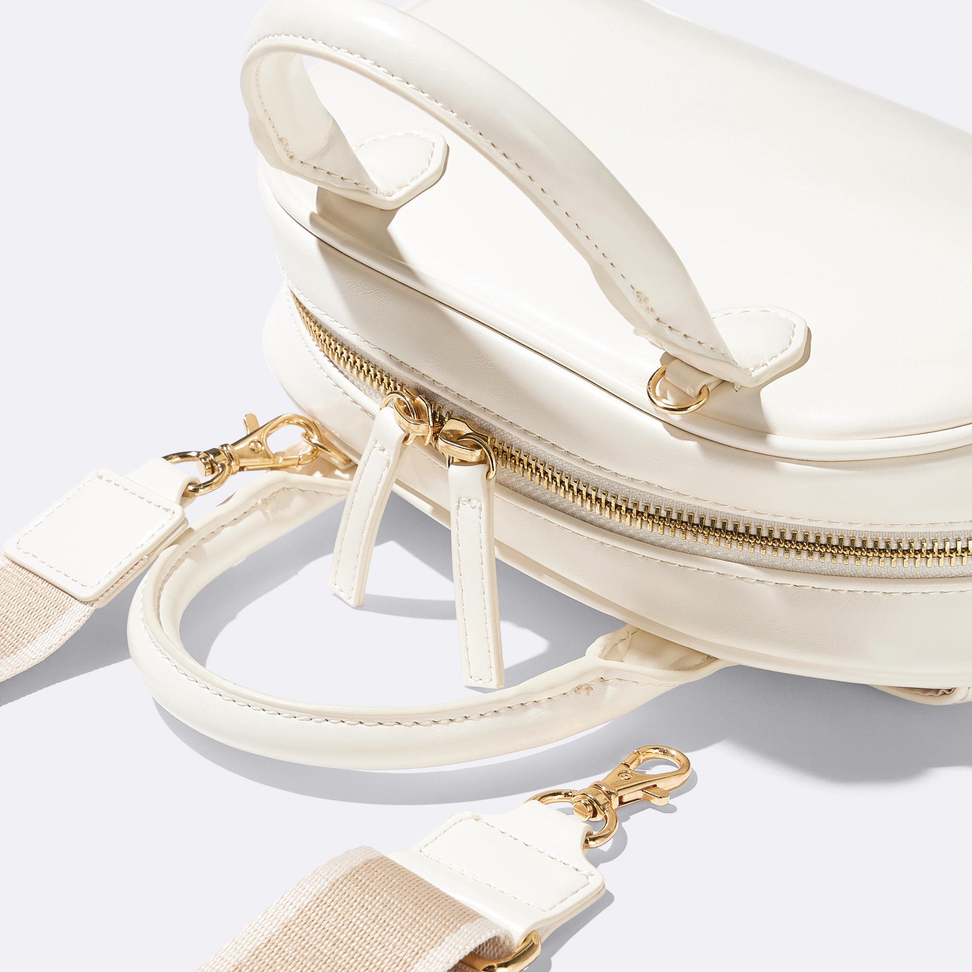 https://image.uniqlo.com/GU/ST3/jp/imagesgoods/355939/feature/jpgoods_355939_feature2.jpg