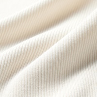 https://image.uniqlo.com/GU/ST3/jp/imagesgoods/356015/feature/jpgoods_356015_feature2.jpg