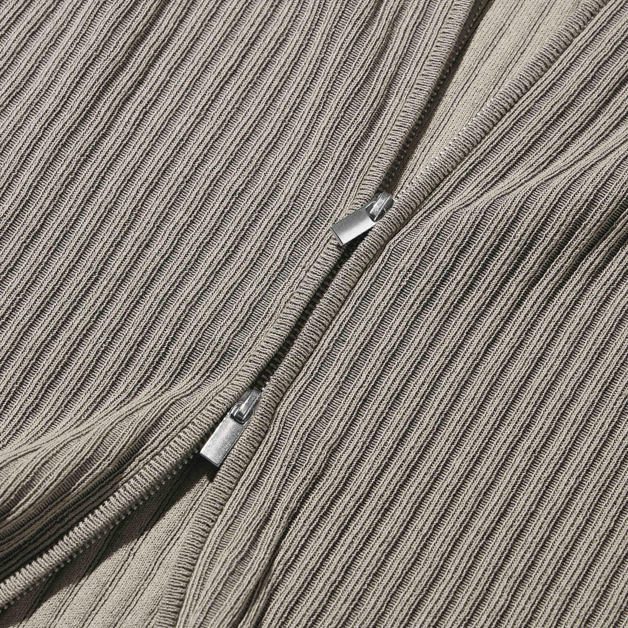 https://image.uniqlo.com/GU/ST3/jp/imagesgoods/356381/feature/jpgoods_356381_feature2.jpg