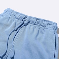 https://image.uniqlo.com/GU/ST3/jp/imagesgoods/356452/feature/jpgoods_356452_feature3.jpg