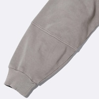 https://image.uniqlo.com/GU/ST3/jp/imagesgoods/356551/feature/jpgoods_356551_feature3.jpg