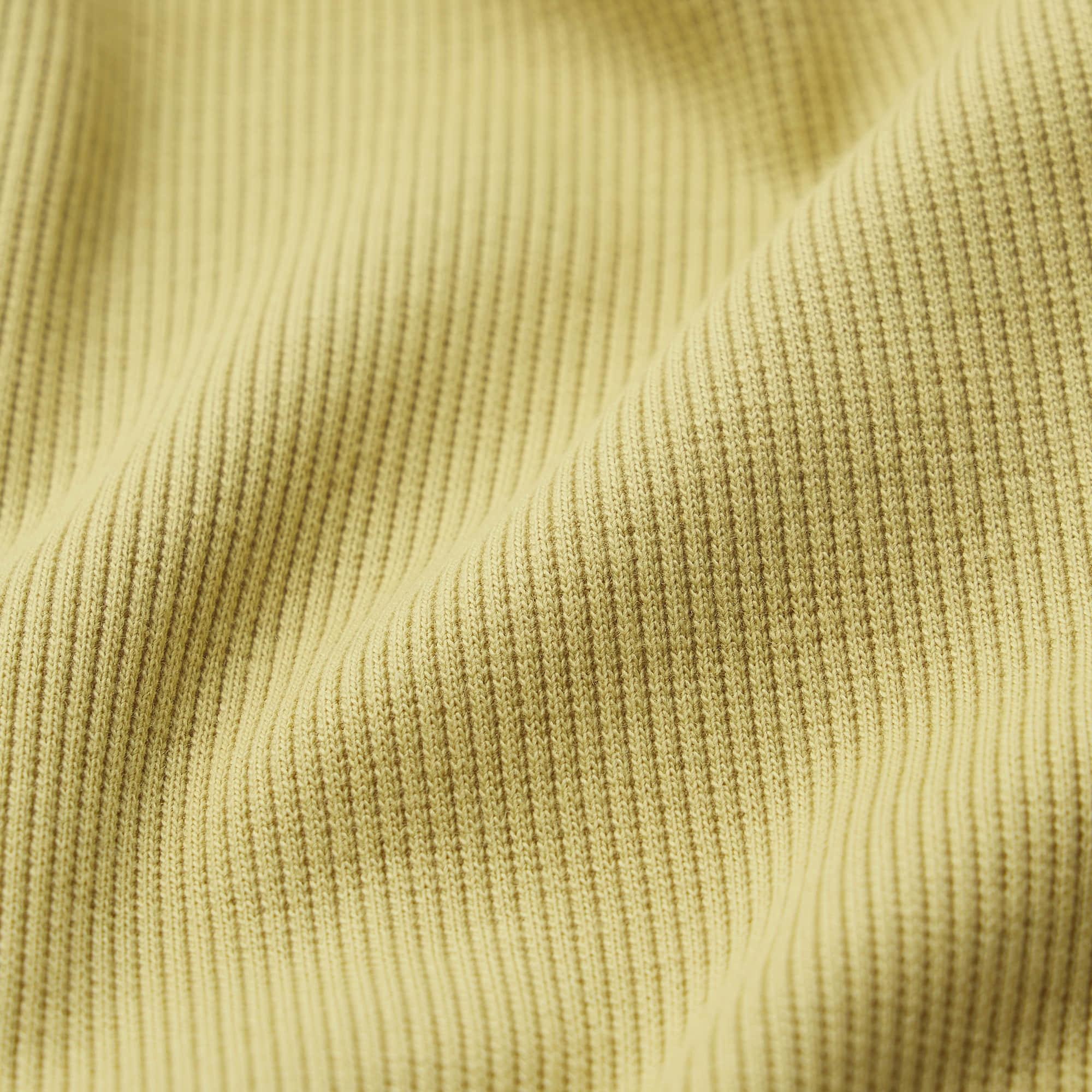 https://image.uniqlo.com/GU/ST3/jp/imagesgoods/356555/feature/jpgoods_356555_feature2.jpg