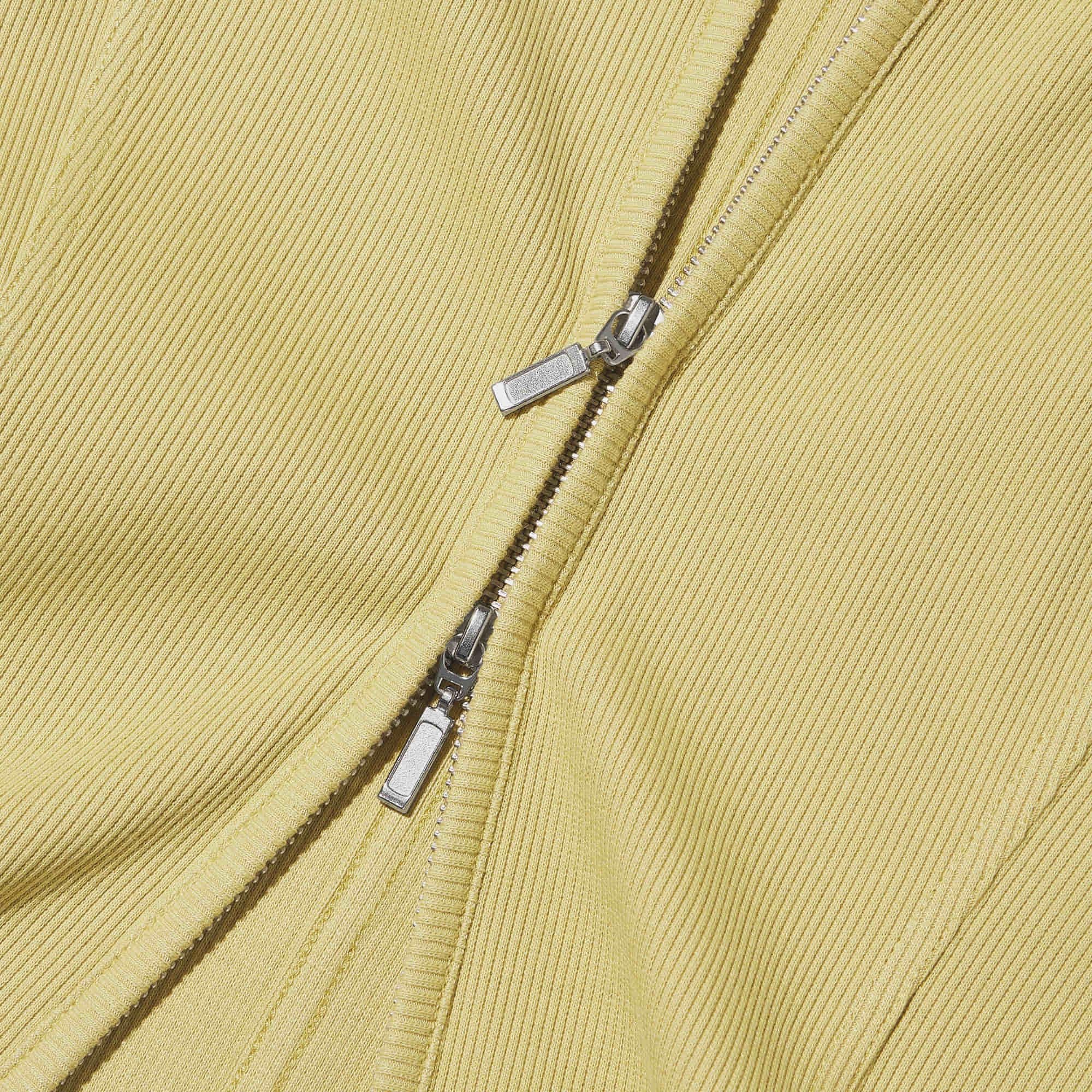 https://image.uniqlo.com/GU/ST3/jp/imagesgoods/356555/feature/jpgoods_356555_feature3.jpg