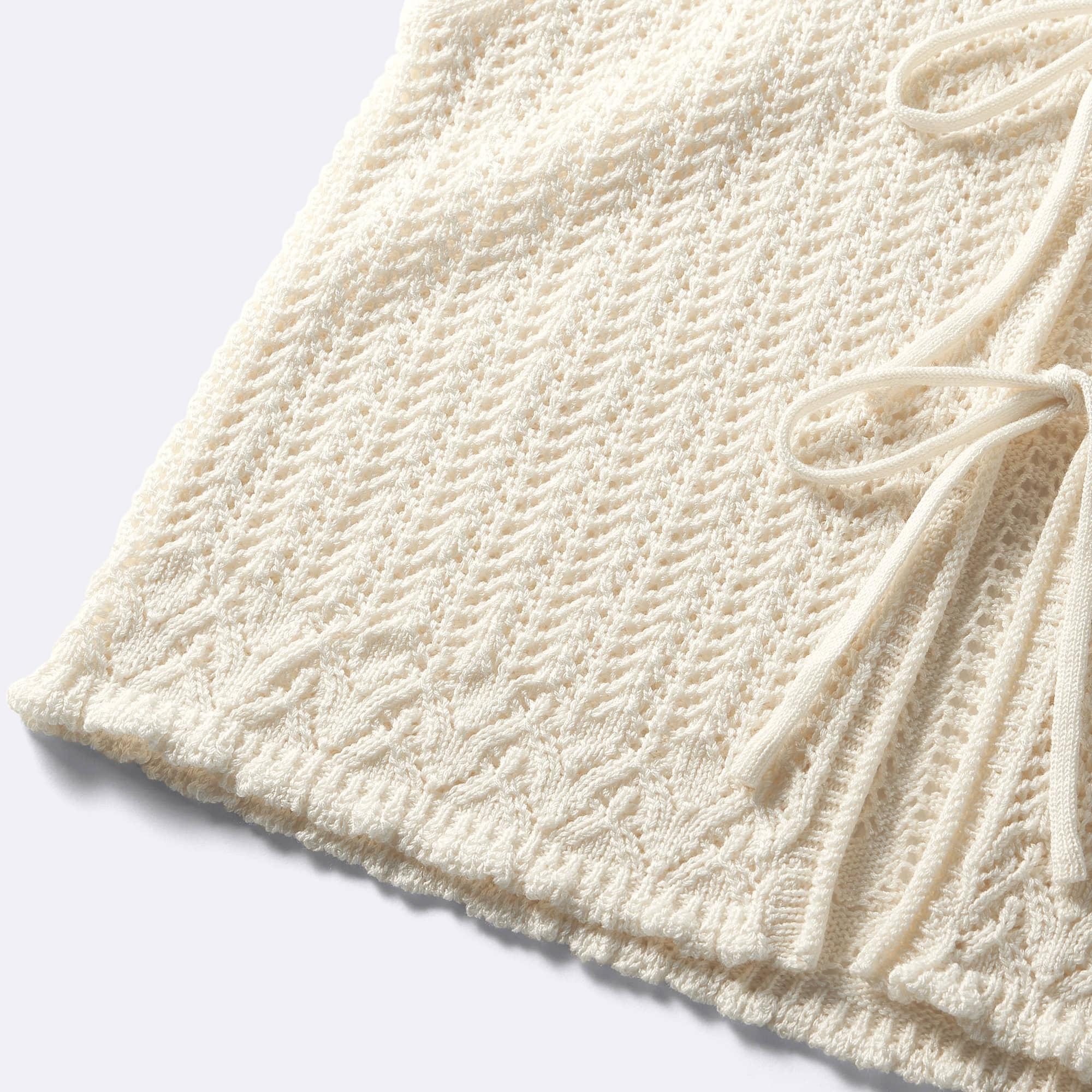 https://image.uniqlo.com/GU/ST3/jp/imagesgoods/356715/feature/jpgoods_356715_feature1.jpg