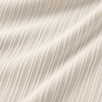 https://image.uniqlo.com/GU/ST3/jp/imagesgoods/356791/feature/jpgoods_356791_feature1.jpg
