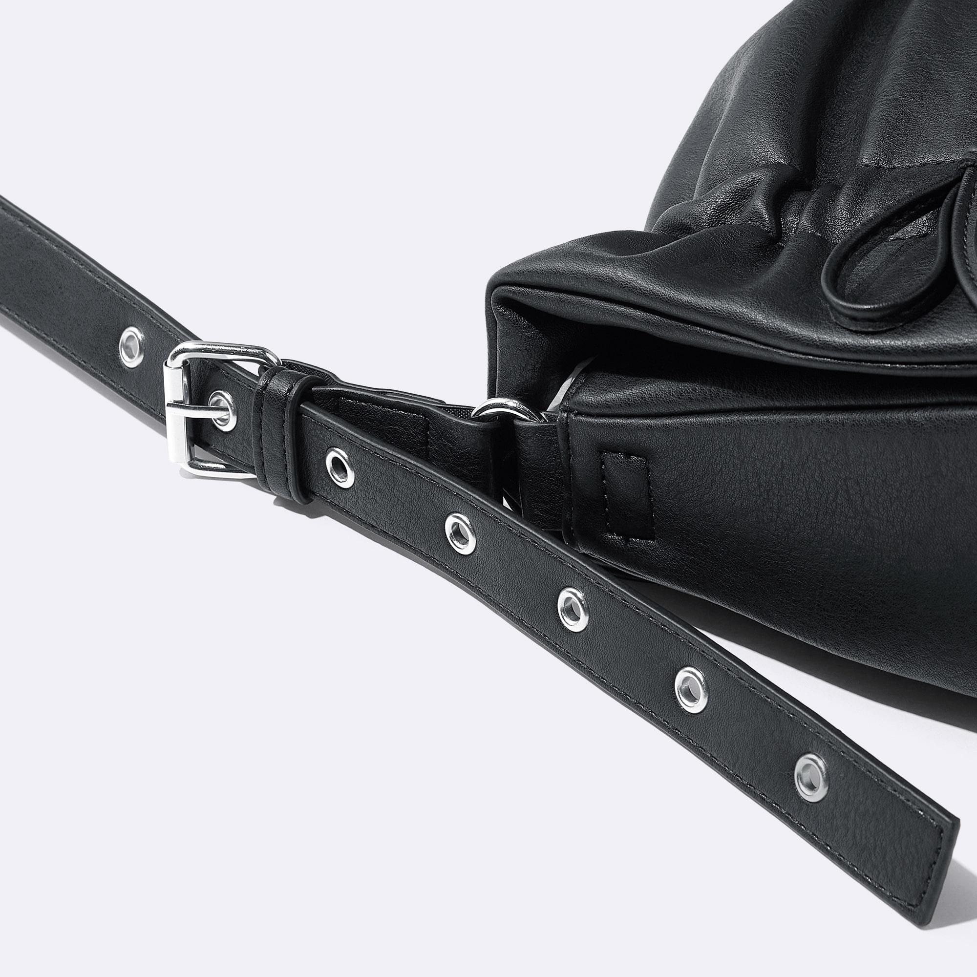 https://image.uniqlo.com/GU/ST3/jp/imagesgoods/356909/feature/jpgoods_356909_feature2.jpg