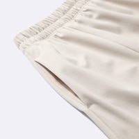 https://image.uniqlo.com/GU/ST3/jp/imagesgoods/356946/feature/jpgoods_356946_feature3.jpg