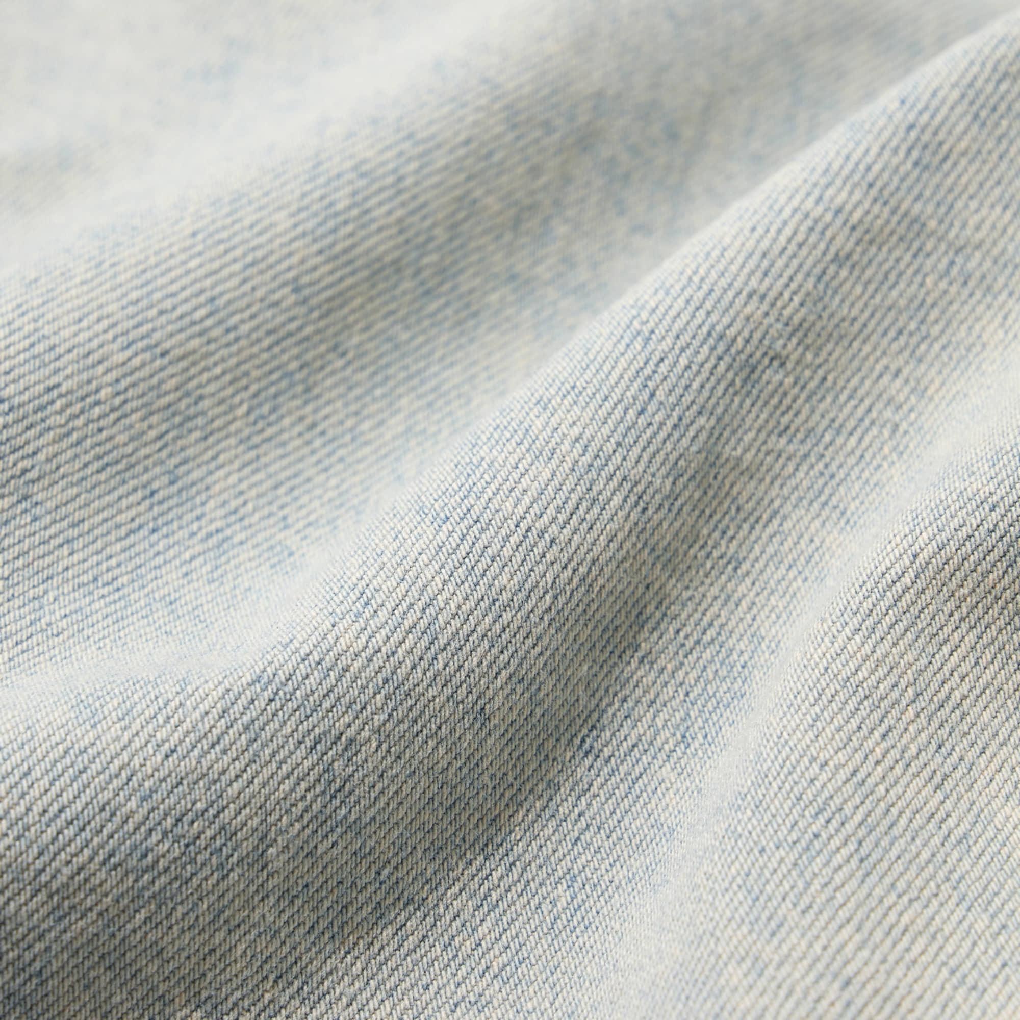https://image.uniqlo.com/GU/ST3/jp/imagesgoods/357182/feature/jpgoods_357182_feature1.jpg