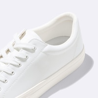 https://image.uniqlo.com/GU/ST3/jp/imagesgoods/357263/feature/jpgoods_357263_feature1.jpg