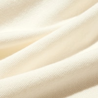 https://image.uniqlo.com/GU/ST3/jp/imagesgoods/357528/feature/jpgoods_357528_feature1.jpg
