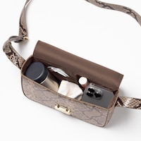 https://image.uniqlo.com/GU/ST3/jp/imagesgoods/357614/feature/jpgoods_357614_feature4.jpg