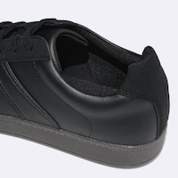 https://image.uniqlo.com/GU/ST3/jp/imagesgoods/357799/feature/jpgoods_357799_feature1.jpg