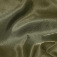https://image.uniqlo.com/GU/ST3/jp/imagesgoods/357810/feature/jpgoods_357810_feature1.jpg