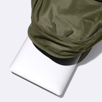 https://image.uniqlo.com/GU/ST3/jp/imagesgoods/357810/feature/jpgoods_357810_feature2.jpg