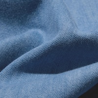 https://image.uniqlo.com/GU/ST3/jp/imagesgoods/358106/feature/jpgoods_358106_feature1.jpg