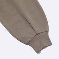 https://image.uniqlo.com/GU/ST3/jp/imagesgoods/358179/feature/jpgoods_358179_feature2.jpg