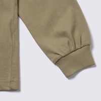 https://image.uniqlo.com/GU/ST3/jp/imagesgoods/358799/feature/jpgoods_358799_feature2.jpg