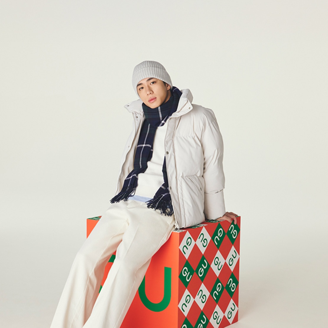 506mi40〇一つ紋 色無地 地紋 木瓜 桐 橘 薄紅 ピンク〇しつけ付き美品 506mi40〇一つ紋 色無地 地紋 木瓜 桐 橘 薄紅 ピンク〇しつけ付き美品