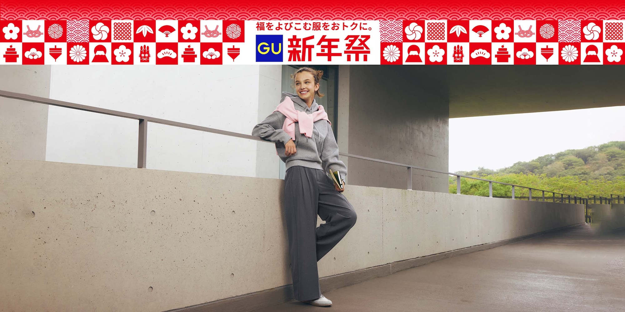 タックワイドパンツ