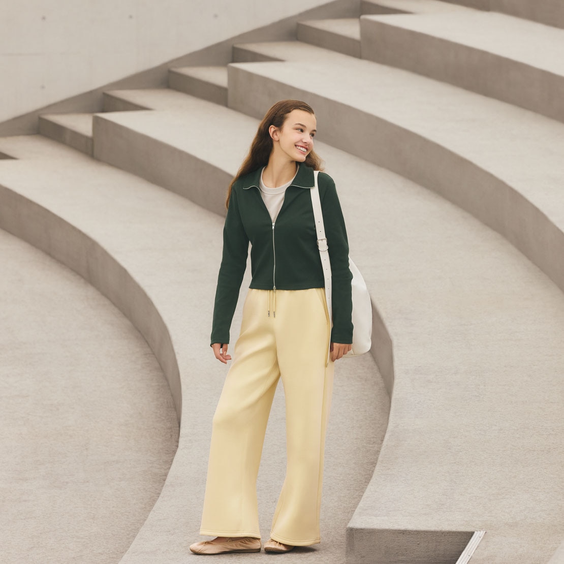 パフスウェット
バギーパンツ