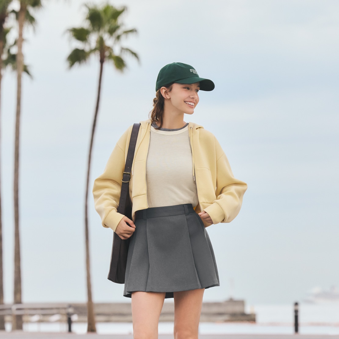 パフスウェット
フルジップパーカ