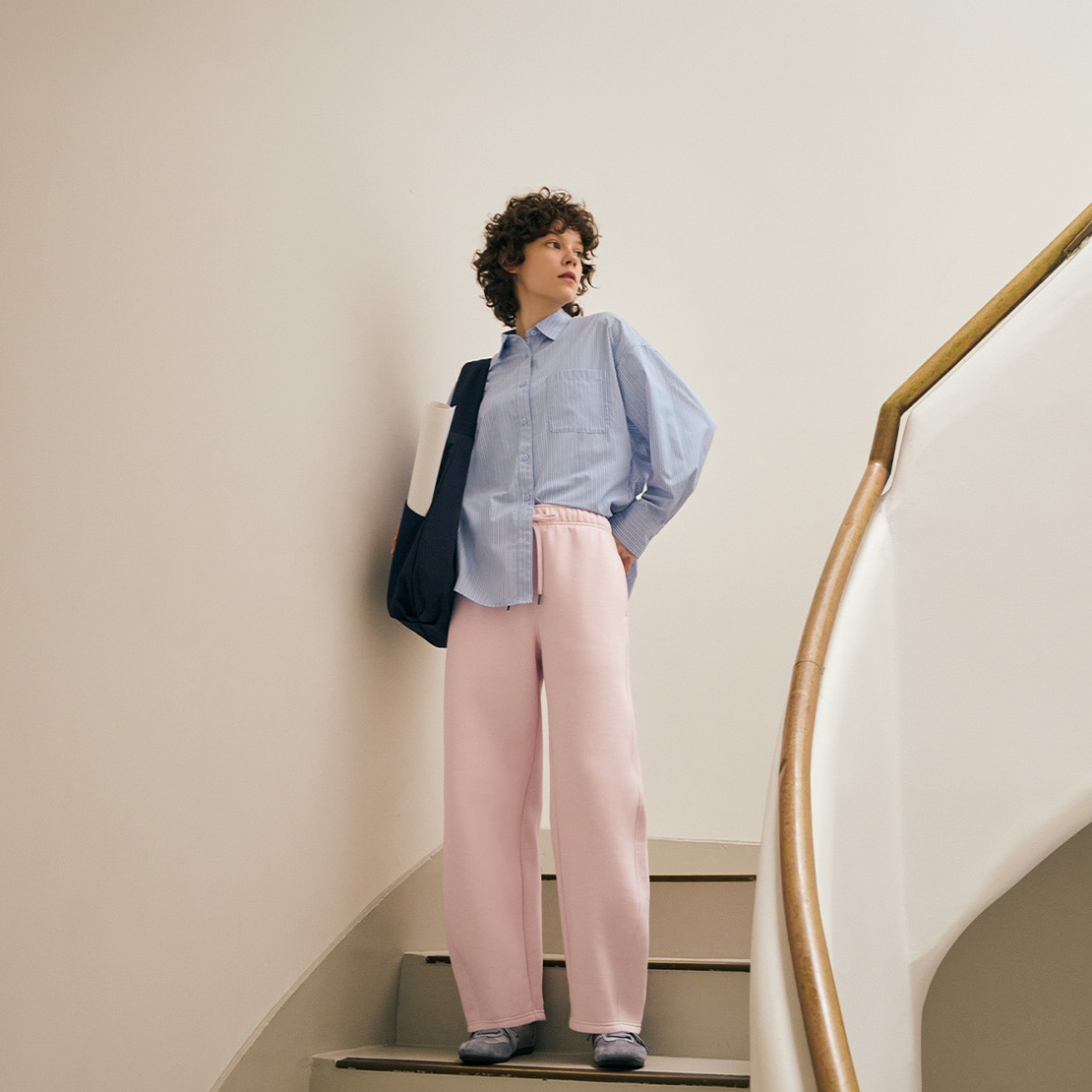 ヘビーウェイトスウェット
バレルレッグパンツ