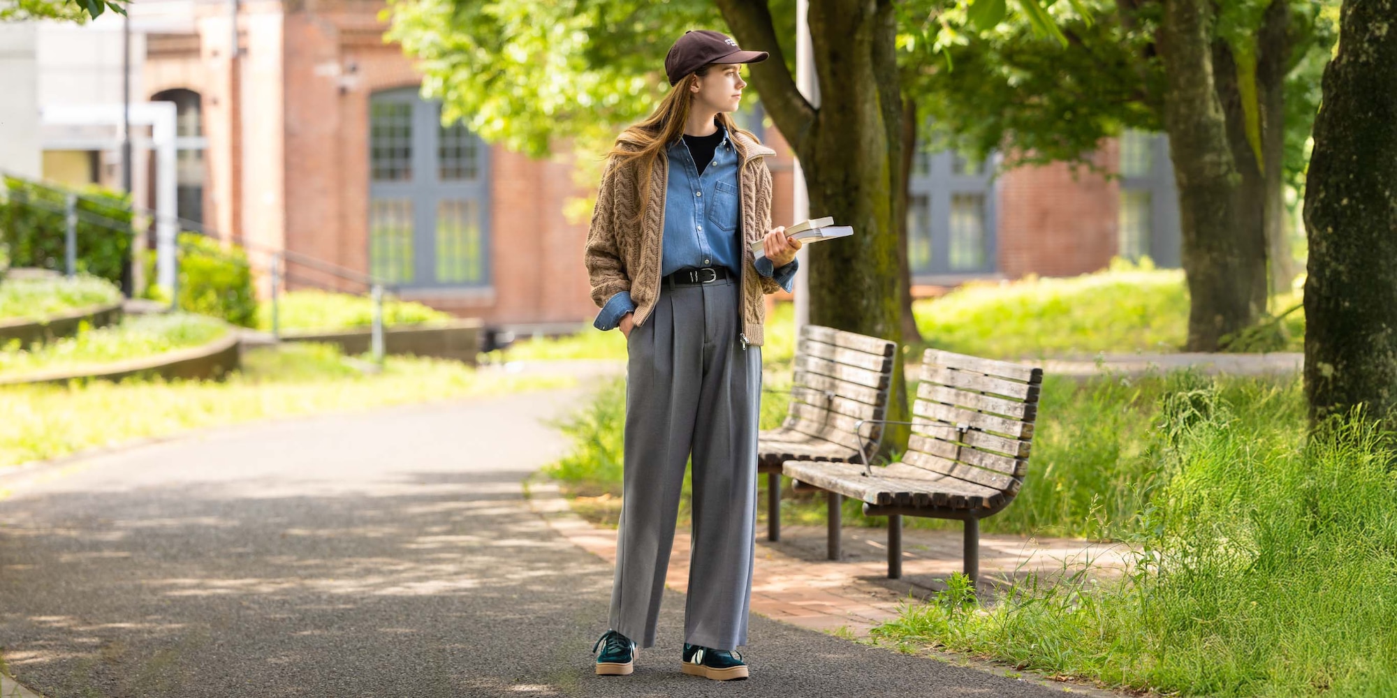 タックワイドパンツ