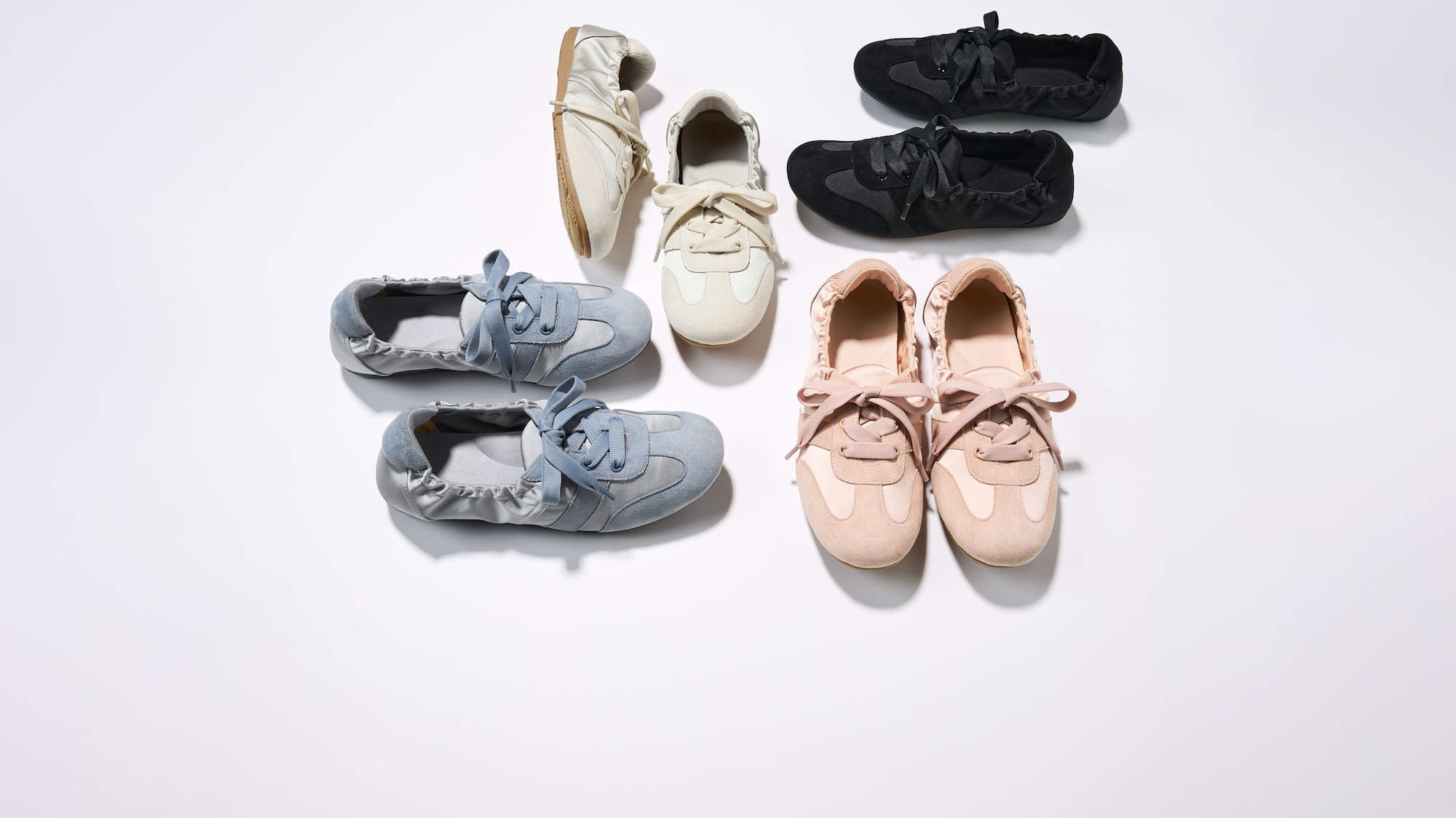 きれいめからカジュアルまで
バリエーション豊富にラインナップ。