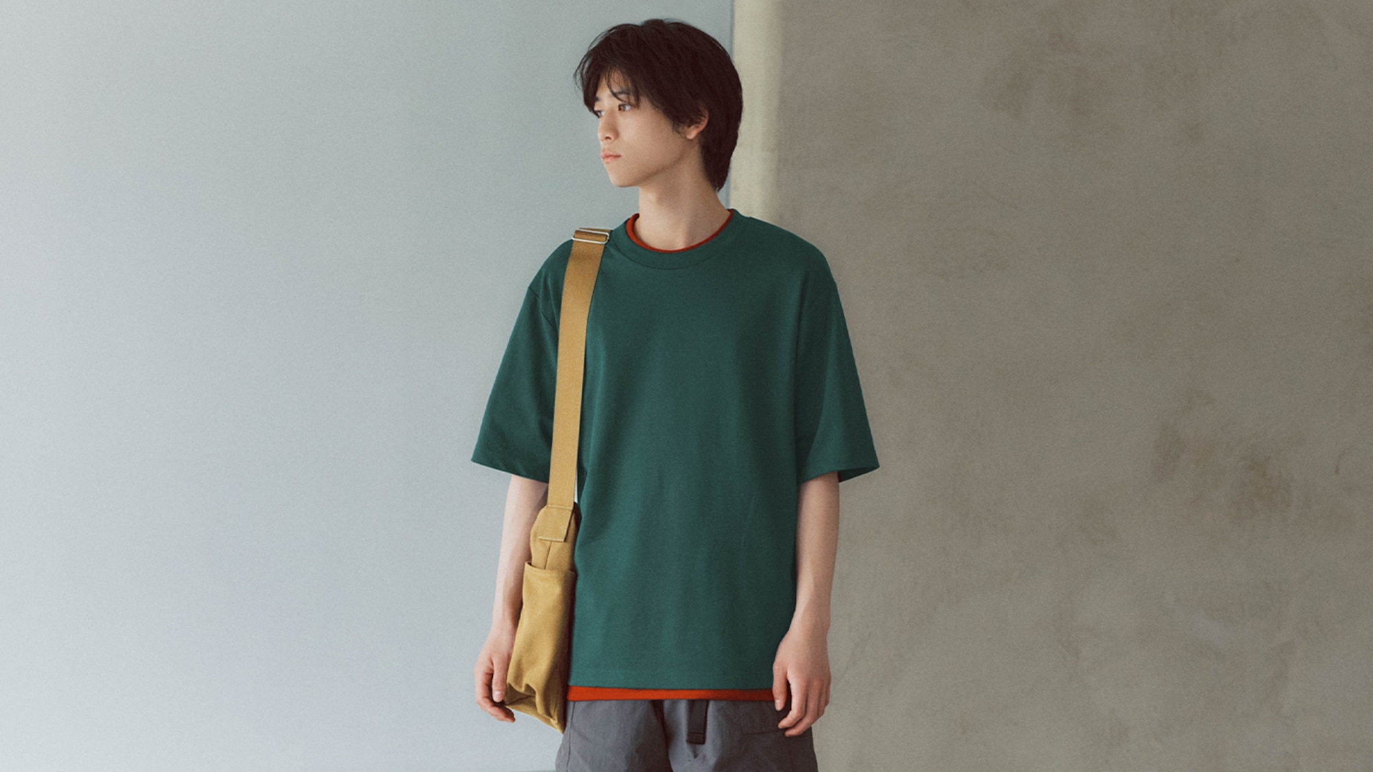 Tシャツ・カットソー GUCCI SS25 'Surfista Gucci' T-shirt (798115XJG76 9074) GUCCI - Surf print t-shirt | Leam Roma - Luxury Shopping Online